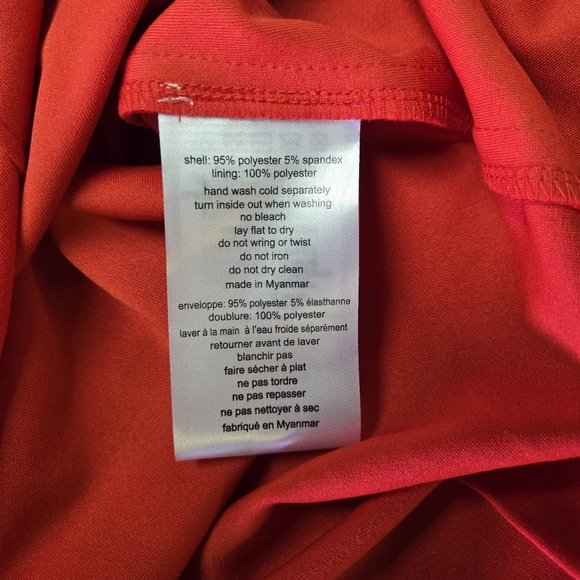 DB STUDIO | Crepe Keyhole Sheath with Side Slit in Poppy sz 2 - Picture 8 of 12